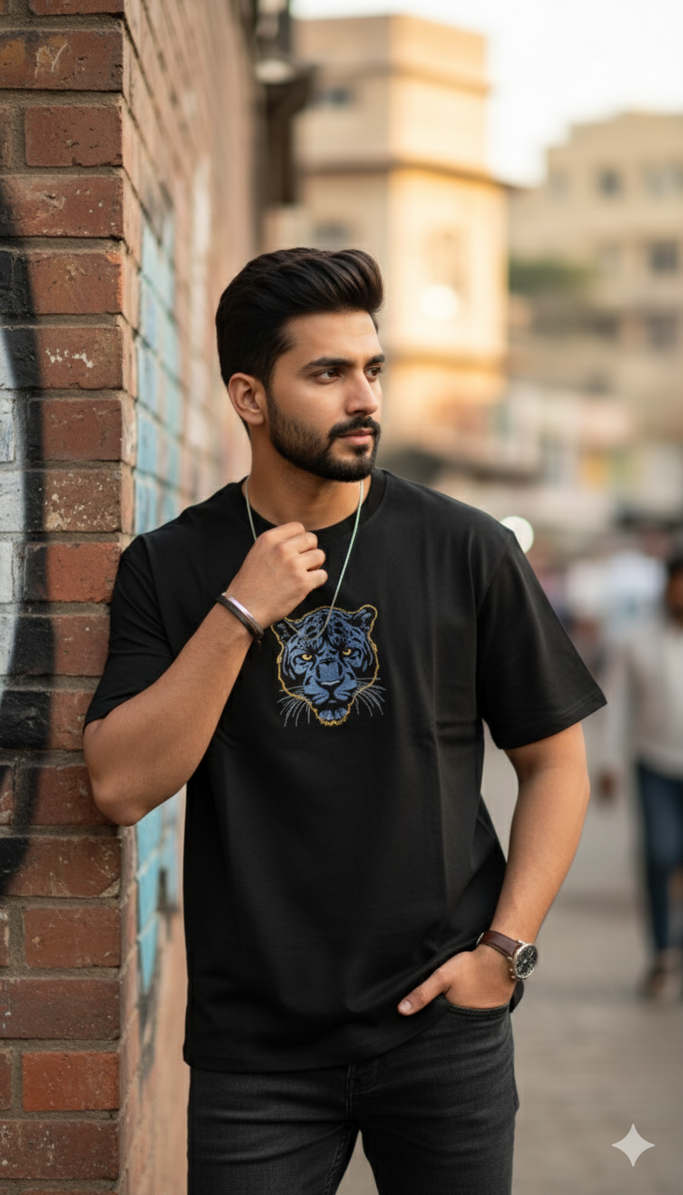 Black Panther Embroidery Print Tshirt
