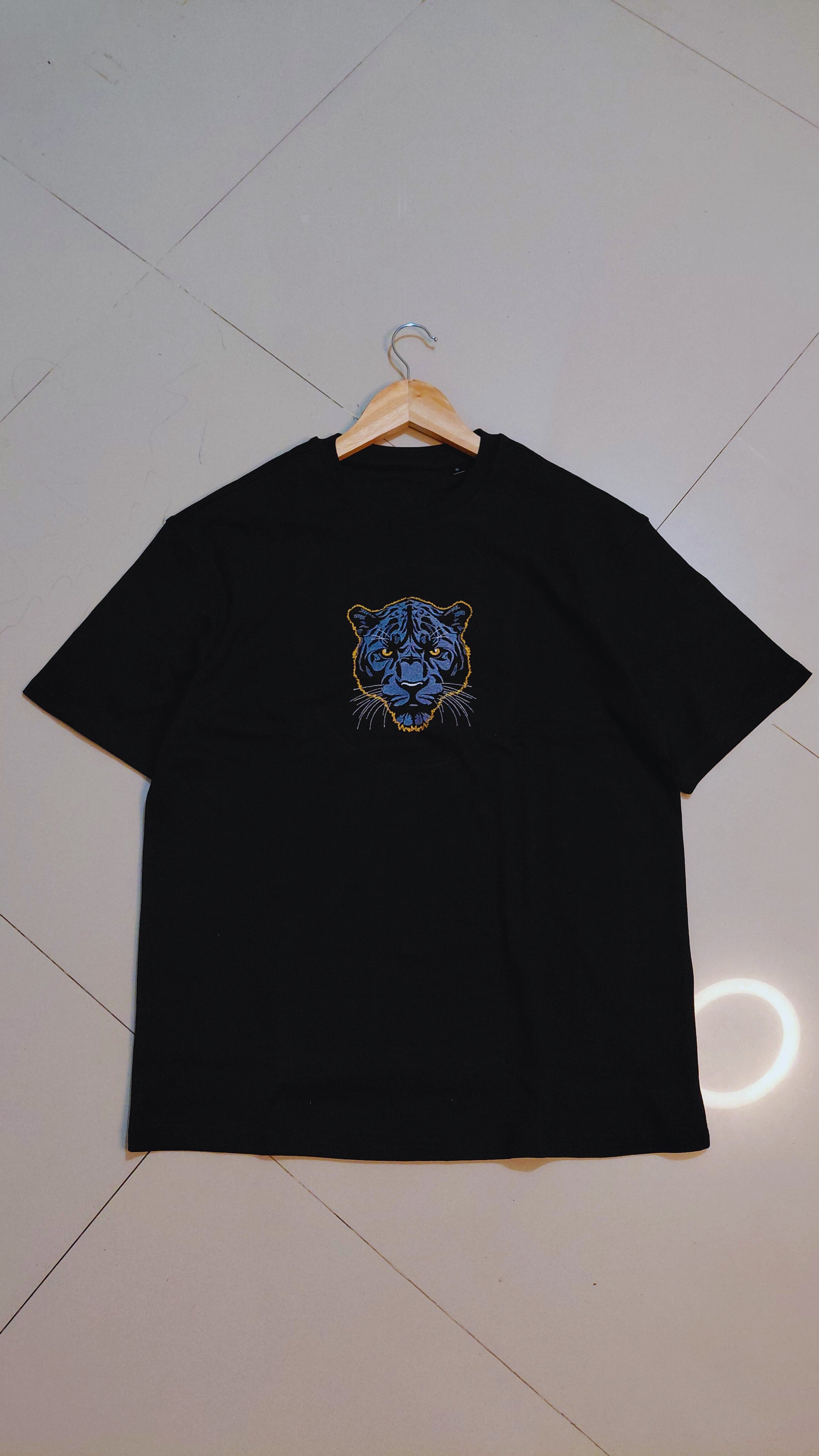 Black Panther Embroidery Print Tshirt